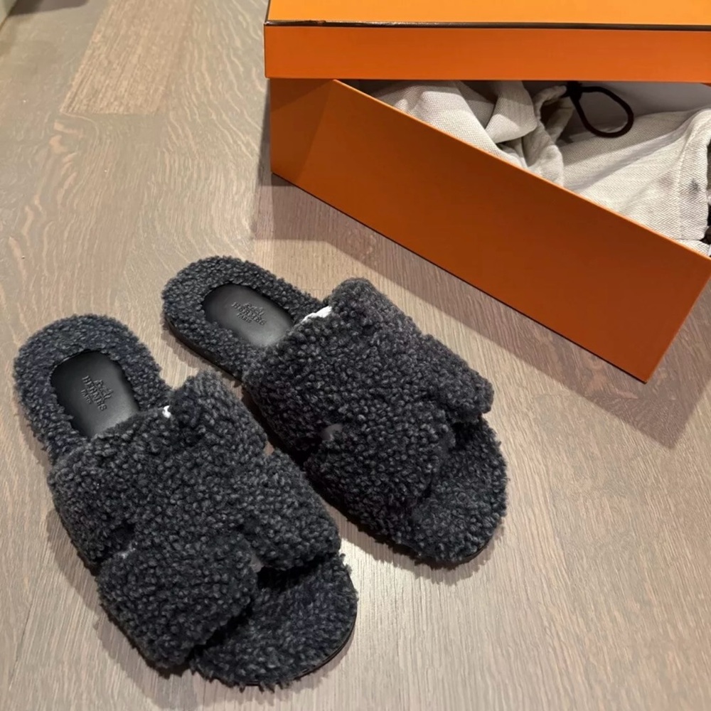 Black Fuzzy Slide Sandals